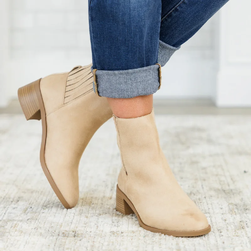 Jumping Ahead Booties, Camel