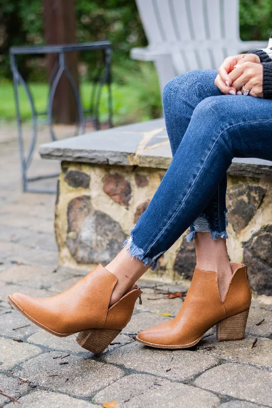 A Moment In Time Camel Brown Booties