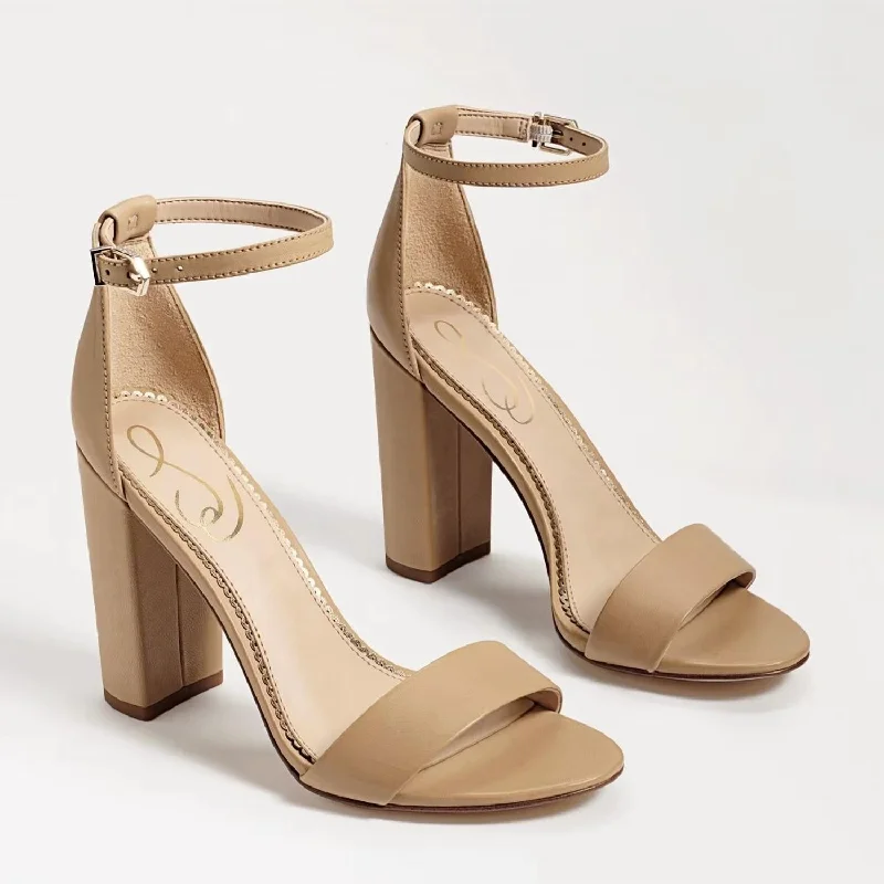 Yaro Block Heel Sandal In Soft Beige