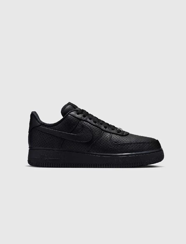 AIR FORCE ONE LOW SP "PERFORATED BLACK"