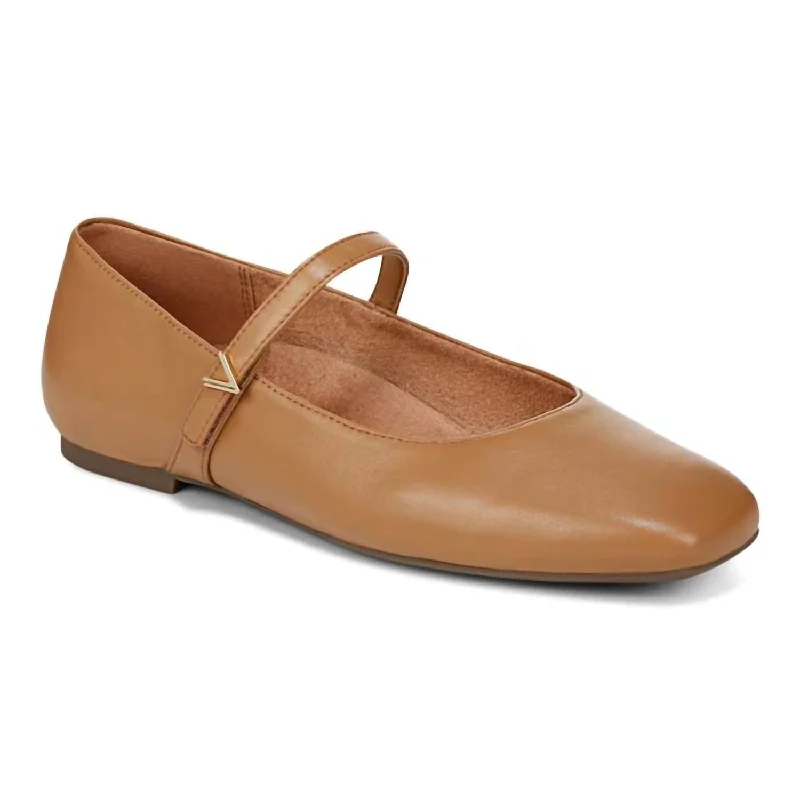 Womens Alameda Mary Jane Flats In Camel