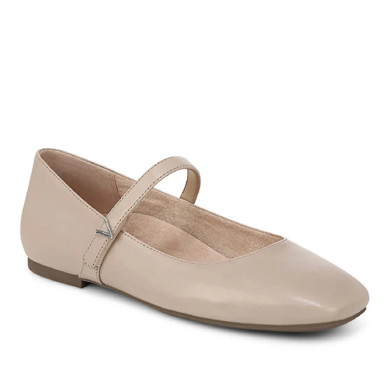 Womens Alameda Mary Jane Flats In Cream Leather